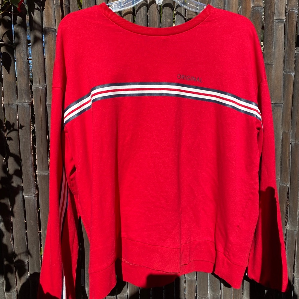 Red Crewneck ❤️🖤